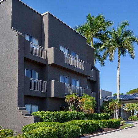 La Quinta By Wyndham Ft. Myers - Sanibel Gateway Hotell Fort Myers Exteriör bild