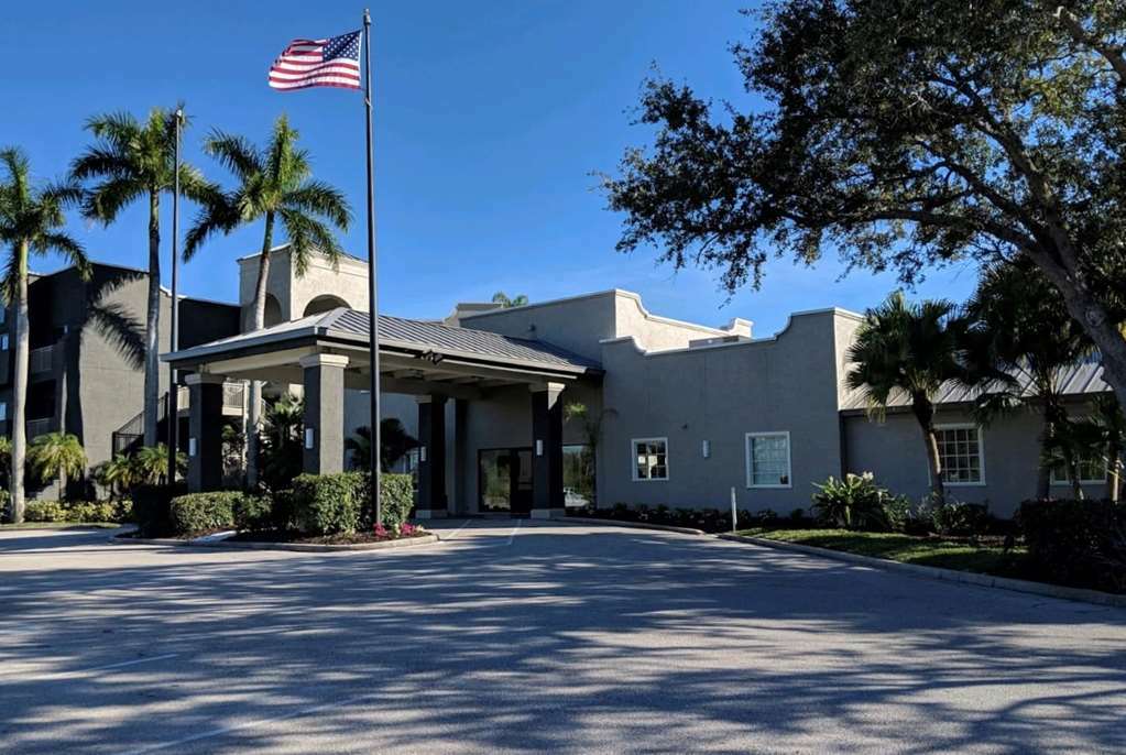 La Quinta By Wyndham Ft. Myers - Sanibel Gateway Hotell Fort Myers Exteriör bild